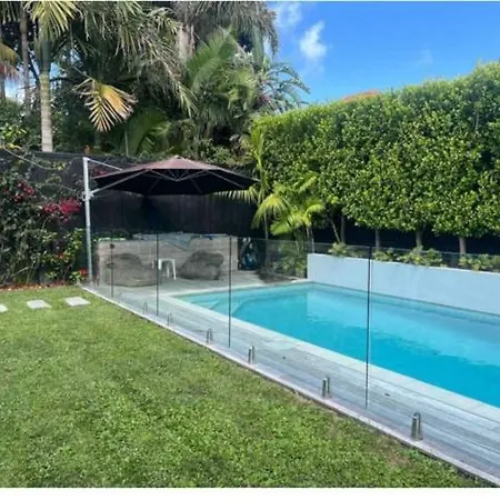 St Marys Executive Home With Swimming Pool